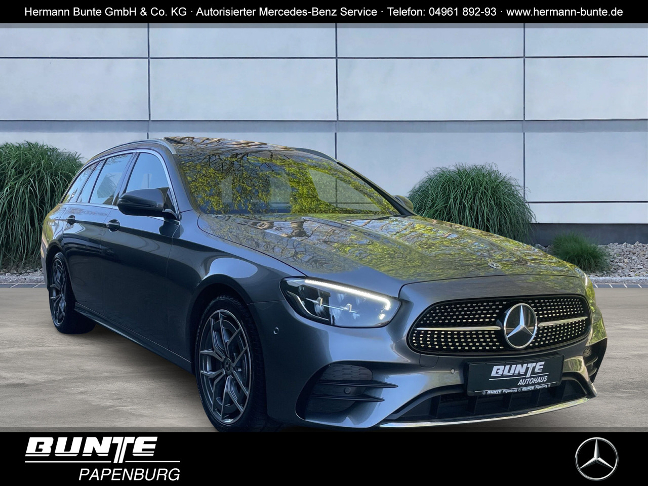 MERCEDES-BENZ E 220 d T 4M  AMG/AHK/GLAS-SD/MBUX/KAMERA/LED Navi