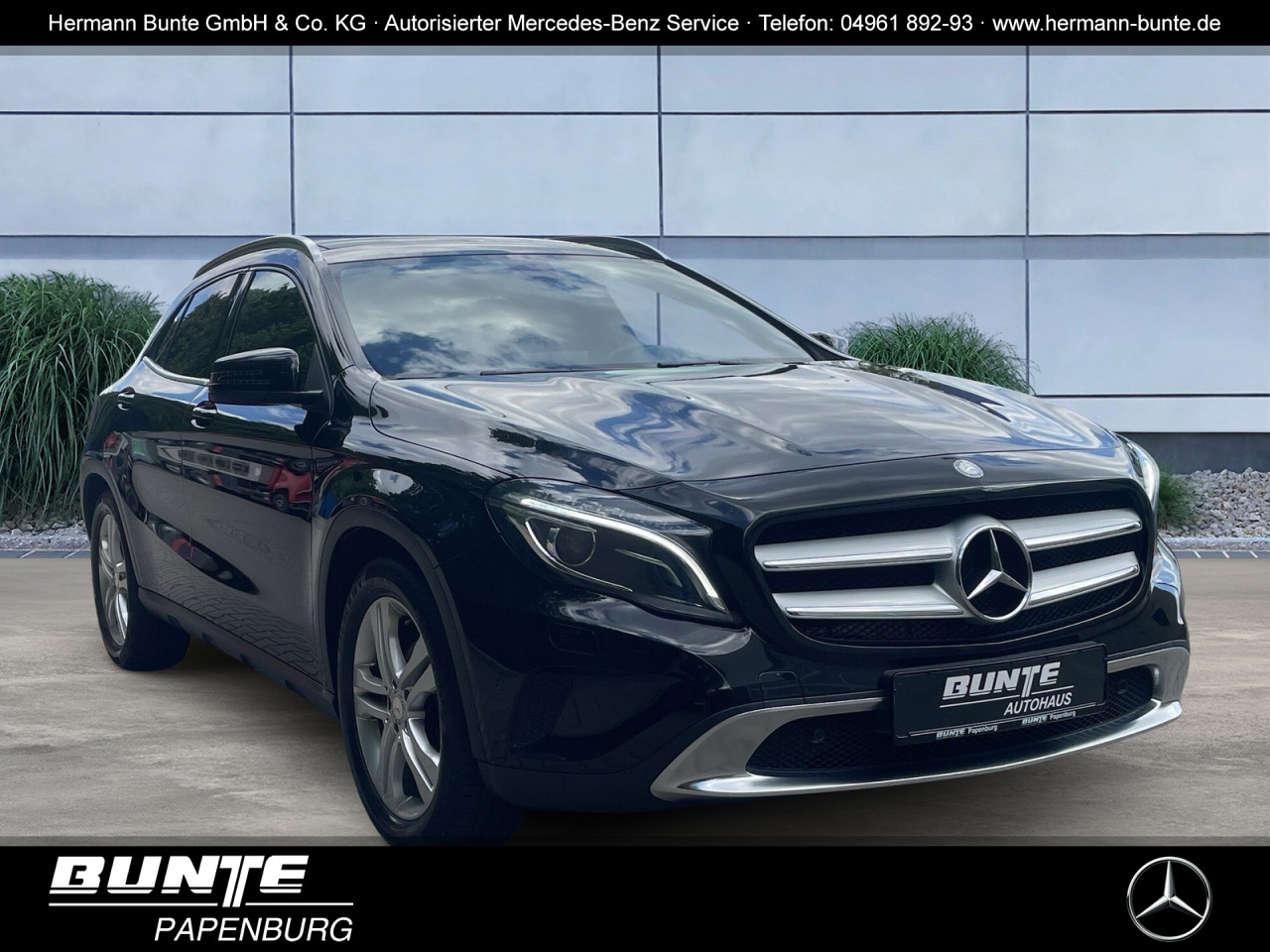 MERCEDES-BENZ GLA 220 d URBAN/PANORAMA/AHK/NAVIGATION/SITZHZ